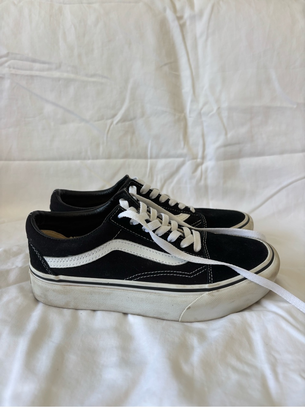 Vans Black and White Old Skool Classic Lace-Up Sneakers - Picture 3 of 7